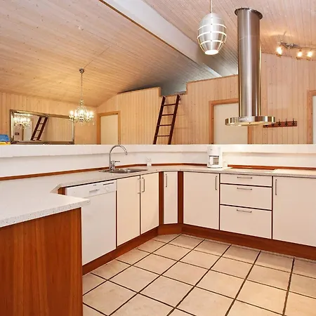 10 Person In Gilleleje-by Traum Gilleleje